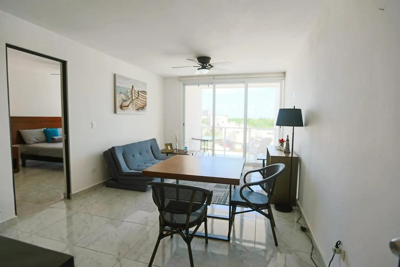 Large One-Bedroom Apt Near Isla Mujeres Ferry Cancun